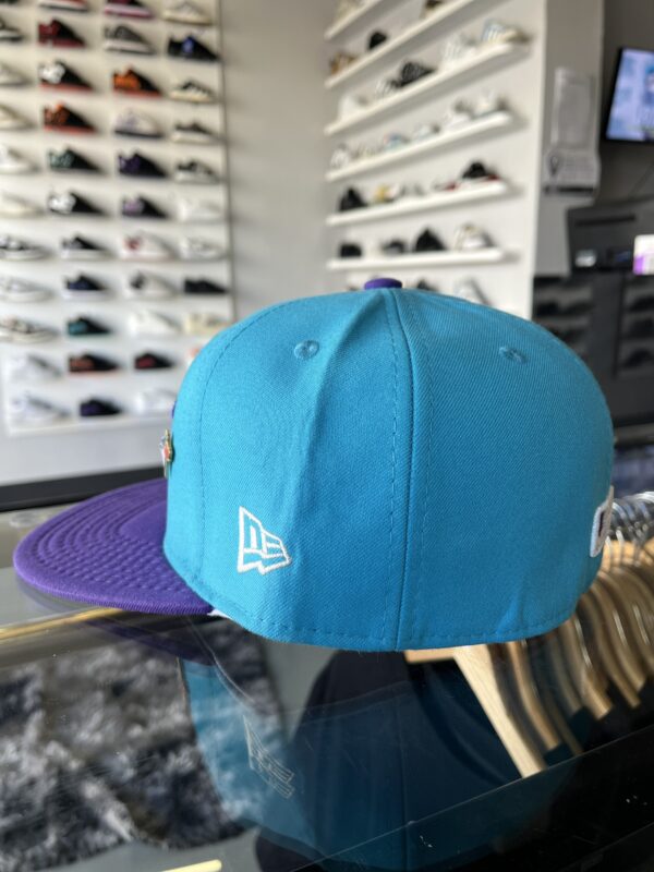 new era aniversario 25 - Imagen 4