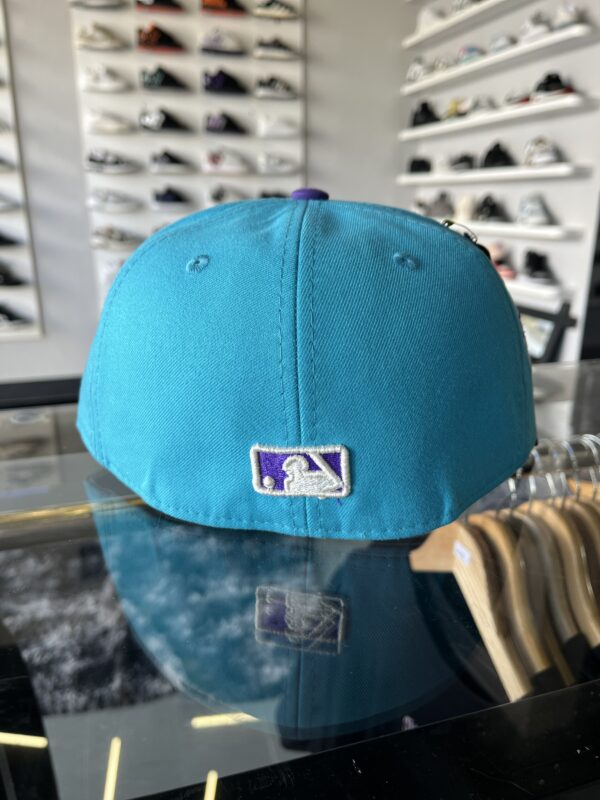 new era aniversario 25 - Imagen 5