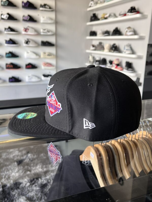 new era F edición limitada - Imagen 4