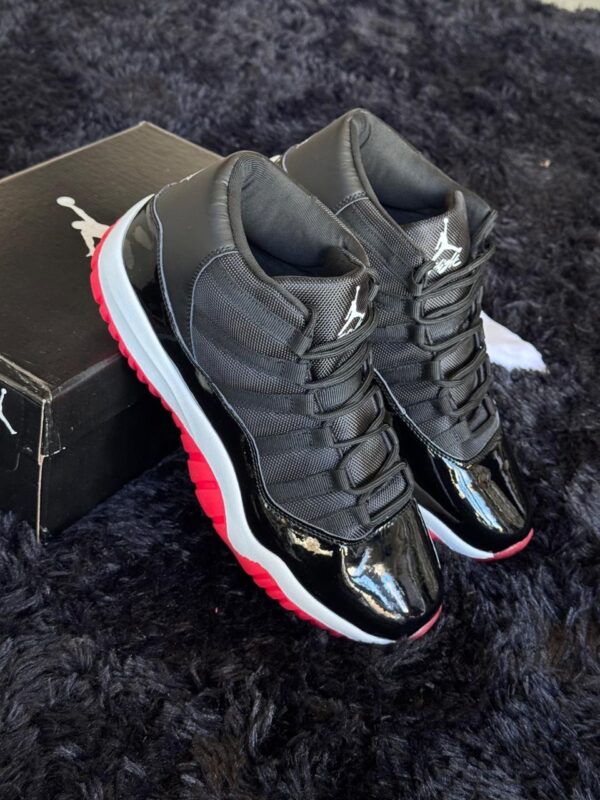 jordan retro 11 playoff brend - Imagen 3