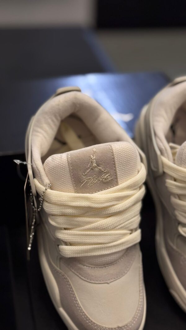 jordan air 4 RM - Imagen 4