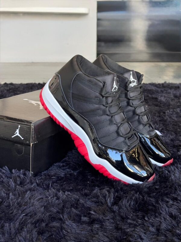 jordan retro 11 playoff brend