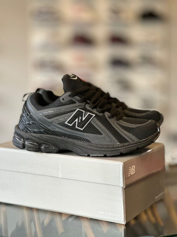 new balance 1906 R