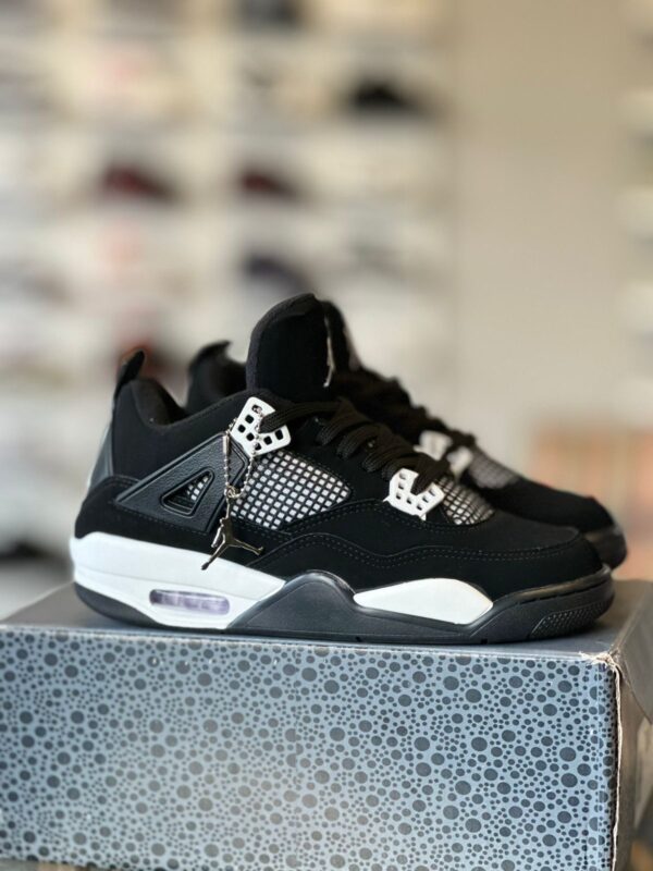 jordan retro 4