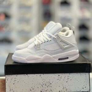 JORDAN retro 4 blancas