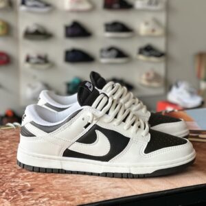 Nike dunk low reverse panda