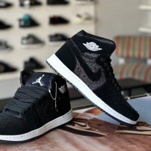 Jordan 1 black brillos