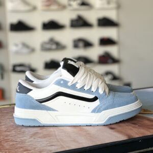 Vans Hylane celeste y blanco