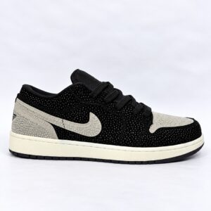 Nike Jordan 1 low Swarovski